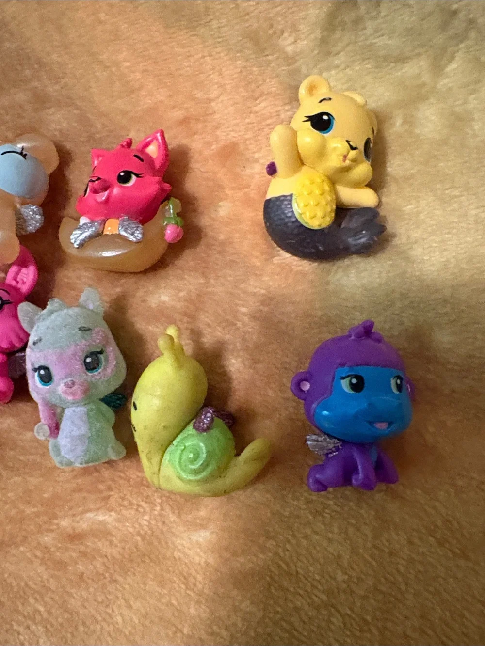 Hatchimals Colorful Small Pets Mini Figurine Toy Set - Pink, Yellow, Green, Blue